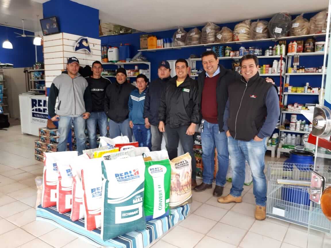 EM SAN IGNÁCIO (PY) DISTRIBUIDORA EL AMIGO PARTICIPA DE TREINAMENTO SOBRE SAÚDE E NUTRIÇÃO