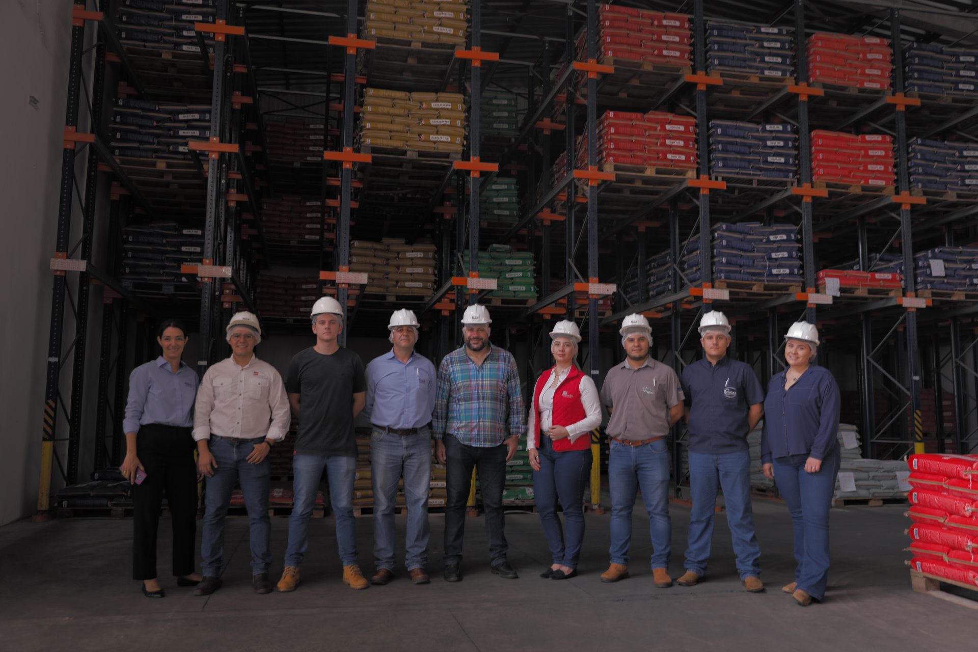 Equipe De Parceiros Comerciais do Paraguai e do Sul do MS Visitam Real H