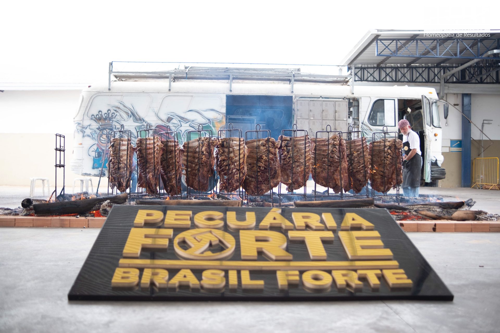 Confraternização de Final de Ano Reuniu Funcionários Para Uma Deliciosa Costelada