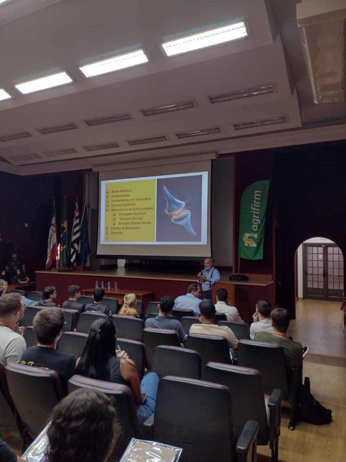 Real H Marca Presença na 41ª Semana Acadêmica de Zootecnia da FZEA/USP