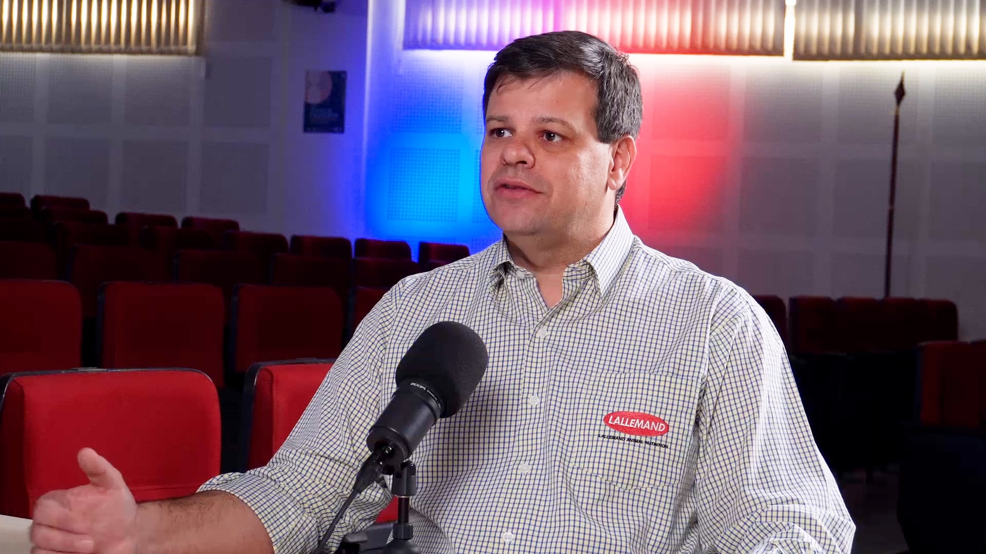 Lucas Mari — silagem, microrganismos e manejo de forragens | SimbovCerrado 2025